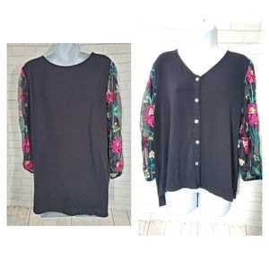 Kim & Cami Black Sheer Floral Sleeves Top